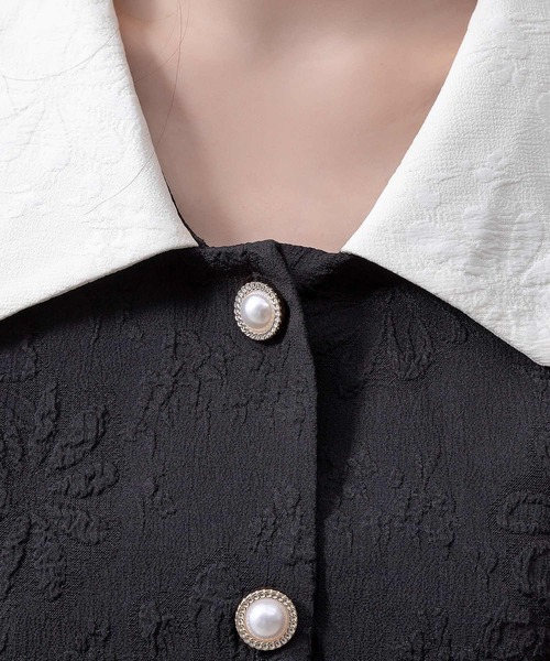 DAY CLOSET（デイ クローゼット）の「【立体花柄エンボス加工×パール調ボタン】クロップド丈 長袖 ステンカラーブラウス レディース（シャツ/ブラウス・レディース・ブラック/アイボリー・FREE）」の22枚目の写真