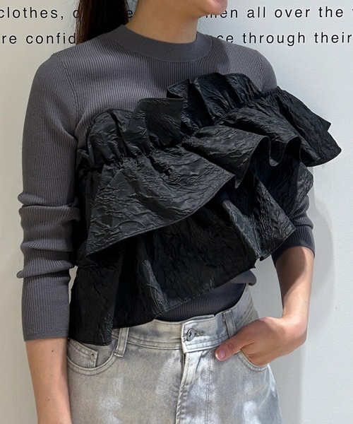 Mystrada（マイストラーダ）の「長袖アシメフリルニット（ニット/セーター・レディース・ホワイト/ブラック/グレー・38）」の9枚目の写真