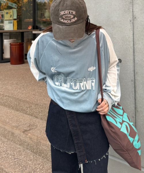 FOREVER 21（フォーエバー トゥエンティーワン）の「【2024FW】ベロアゲームシャツ（Tシャツ/カットソー・レディース・ブラック/ブルー/ブラウン・FREE）」の3枚目の写真