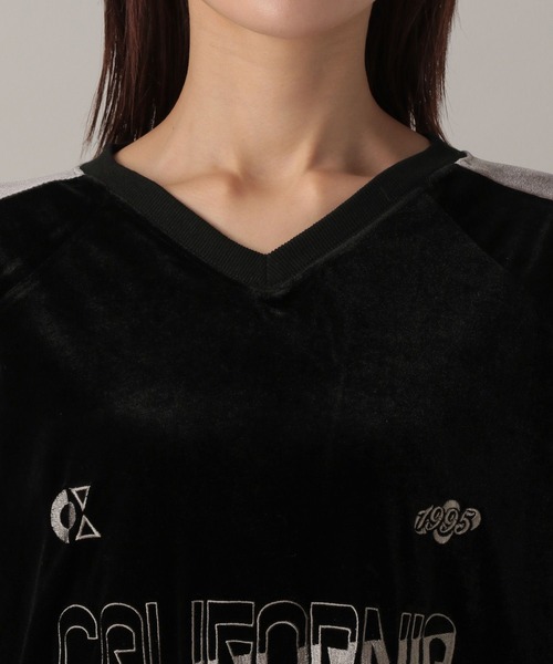 FOREVER 21（フォーエバー トゥエンティーワン）の「【2024FW】ベロアゲームシャツ（Tシャツ/カットソー・レディース・ブラック/ブルー/ブラウン・FREE）」の10枚目の写真