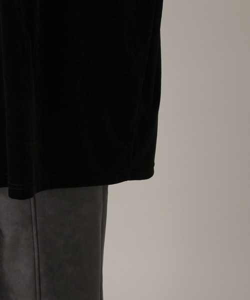 FOREVER 21（フォーエバー トゥエンティーワン）の「【2024FW】ベロアゲームシャツ（Tシャツ/カットソー・レディース・ブラック/ブルー/ブラウン・FREE）」の12枚目の写真