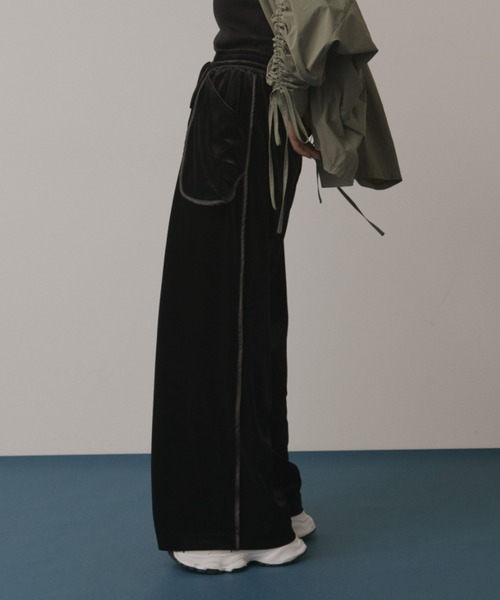 Solace（ソレイス）の「パイピングベロアパンツ（その他パンツ・レディース・ブラック/ブラウン・FREE）」の7枚目の写真