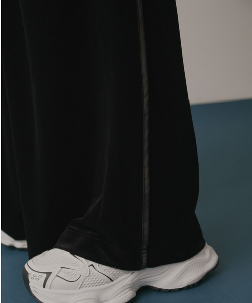 Solace（ソレイス）の「パイピングベロアパンツ（その他パンツ・レディース・ブラック/ブラウン・FREE）」の10枚目の写真