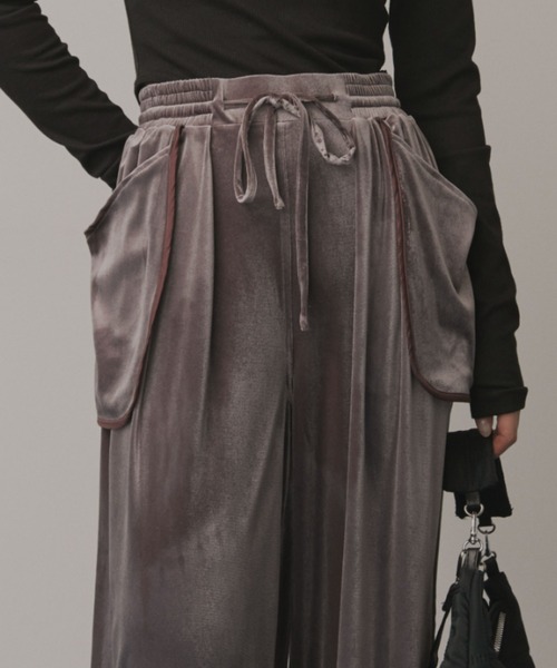 Solace（ソレイス）の「パイピングベロアパンツ（その他パンツ・レディース・ブラック/ブラウン・FREE）」の3枚目の写真