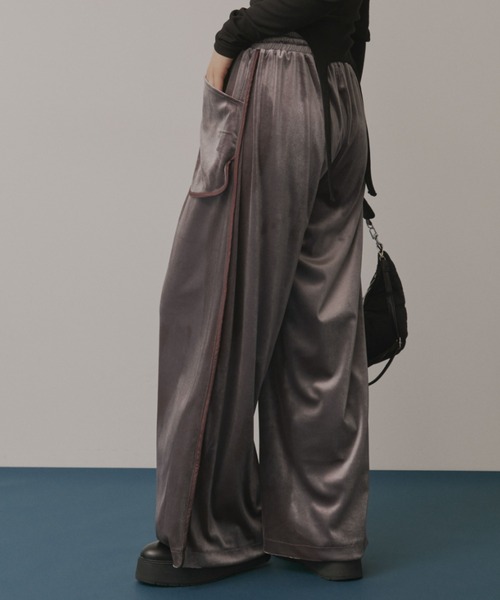 Solace（ソレイス）の「パイピングベロアパンツ（その他パンツ・レディース・ブラック/ブラウン・FREE）」の5枚目の写真