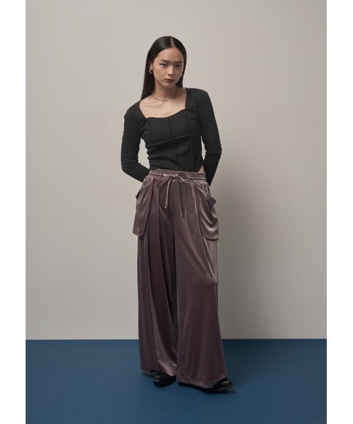 Solace（ソレイス）の「パイピングベロアパンツ（その他パンツ・レディース・ブラック/ブラウン・FREE）」の12枚目の写真