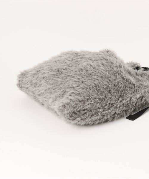 y/m（イム）の「2WAYもこもこBAG（ショルダーバッグ・レディース・グレー・FREE）」の22枚目の写真