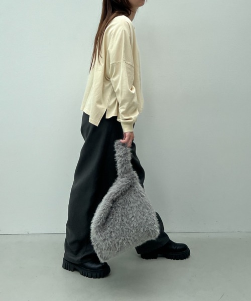 y/m（イム）の「2WAYもこもこBAG（ショルダーバッグ・レディース・グレー・FREE）」の10枚目の写真