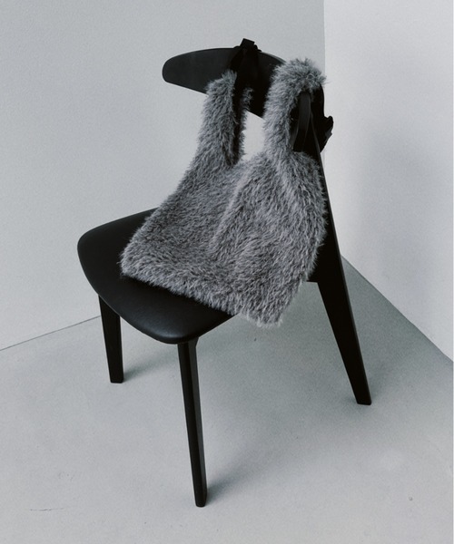 y/m（イム）の「2WAYもこもこBAG（ショルダーバッグ・レディース・グレー・FREE）」の16枚目の写真