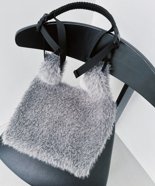 y/m（イム）の「2WAYもこもこBAG（ショルダーバッグ・レディース・グレー・FREE）」の15枚目の写真