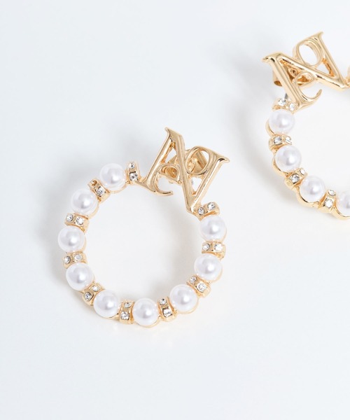 NOELA（ノエラ）の「ロゴピアス（ピアス（両耳用）・レディース・ゴールド・フリー）」の3枚目の写真