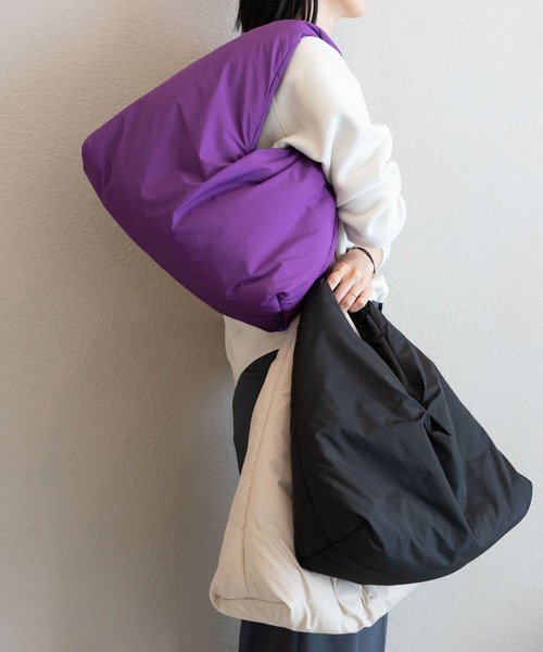 BARNYARDSTORM(バンヤードストーム)の「BARNYARDSTORM / トライアングルパフBAG(トートバッグ・レディース・キナリ/パープル/ブラック・FREE)」の11枚目の写真