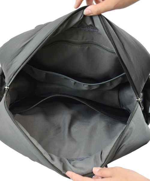 ALTROSE（アルトローズ）の「ボストン ボストンバッグ キルト スクエア キャリーオン 中綿 トラベル エンティ（ボストンバッグ・レディース・グレー/ブラック/グレイッシュベージュ・FREE）」の8枚目の写真