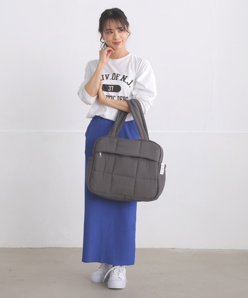 ALTROSE（アルトローズ）の「ボストン ボストンバッグ キルト スクエア キャリーオン 中綿 トラベル エンティ（ボストンバッグ・レディース・グレー/ブラック/グレイッシュベージュ・FREE）」の21枚目の写真