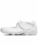 NIKE(ナイキ)の「シューズ(スニーカー)」