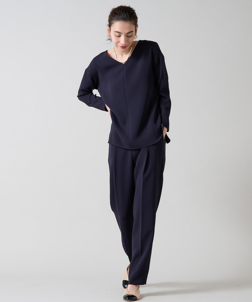 Liesse（リエス）の「ストレートスリムパンツ（その他パンツ・レディース・グレイッシュベージュ/ブラック/ネイビー・2/3/4）」の6枚目の写真