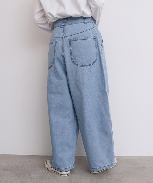 l'atelier du savon（アトリエドサボン）の「ちょいまるデニムパンツ（デニムパンツ・レディース・ネイビー/サックスブルー・FREE）」の15枚目の写真