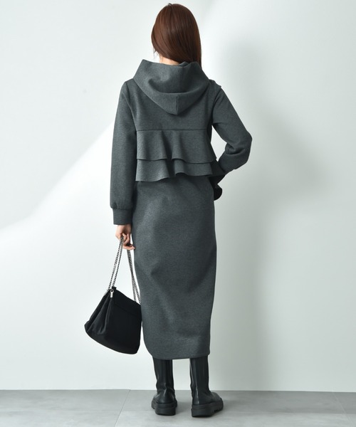 anana(アナナ)の「【anana】ダンボールフリルフーディーワンピース(ワンピース・レディース・ブラック/アイボリー/チャコールグレー・FREE)」の22枚目の写真