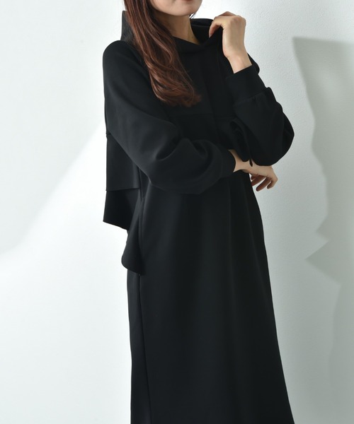 anana(アナナ)の「【anana】ダンボールフリルフーディーワンピース(ワンピース・レディース・ブラック/アイボリー/チャコールグレー・FREE)」の13枚目の写真