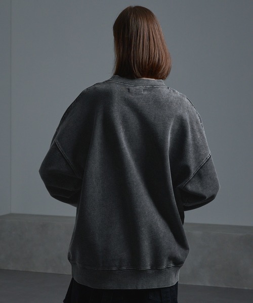 cussil(クシル)の「【cussil/クシル】ピグメントスノーウォッシュ加工フラワー刺繍スウェット(スウェット・メンズ・グレー/ブラック/ブラウン/スモークグレー・L/M/S/XS)」の6枚目の写真
