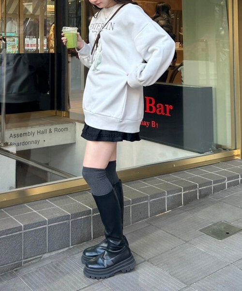 Another Branch olive des olive(アナザーブランチオリーブデオリーブ)の「ネコ×レースリボン裏起毛プルオーバー(スウェット・レディース・サックスブルー/アイボリー/スミクロ・FREE)」の7枚目の写真