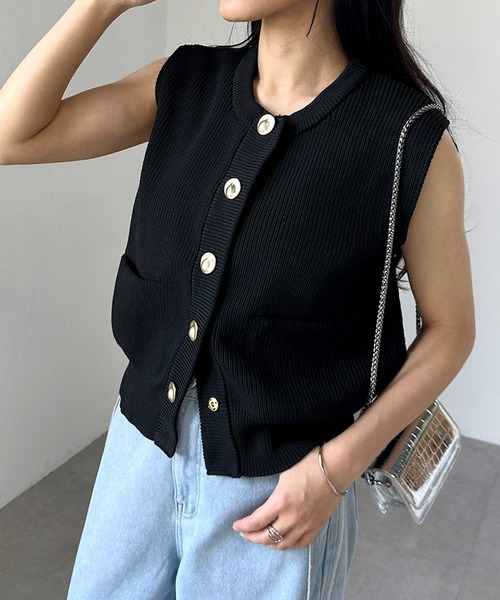 RANAN（ラナン）の「ニュアンスボタンノースリーブニットトップス（ベスト・レディース・ブラック/ホワイト/ブラウン/チャコール・LL/L/M）」の19枚目の写真