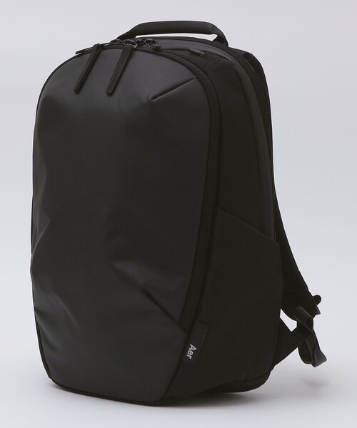 Aer(エアー)の「【SHIPS別注】Aer: DAY PACK(バックパック/リュック・メンズ・ブラック・ONE SIZE)」の8枚目の写真
