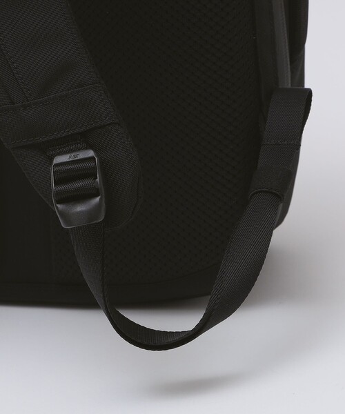 Aer(エアー)の「【SHIPS別注】Aer: DAY PACK(バックパック/リュック・メンズ・ブラック・ONE SIZE)」の12枚目の写真