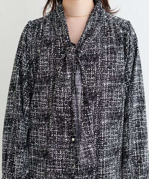 natural couture（ナチュラルクチュール）の「osonoとろみサテンボータイブラウス（シャツ/ブラウス・レディース・その他1/イエロー/モカ/ブルー/オフホワイト・FREE）」の21枚目の写真