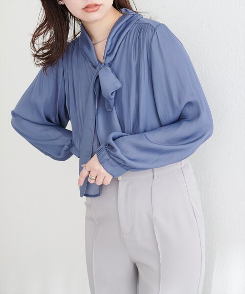 natural couture（ナチュラルクチュール）の「osonoとろみサテンボータイブラウス（シャツ/ブラウス・レディース・その他1/イエロー/モカ/ブルー/オフホワイト・FREE）」の17枚目の写真