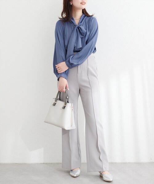 natural couture（ナチュラルクチュール）の「osonoとろみサテンボータイブラウス（シャツ/ブラウス・レディース・その他1/イエロー/モカ/ブルー/オフホワイト・FREE）」の19枚目の写真