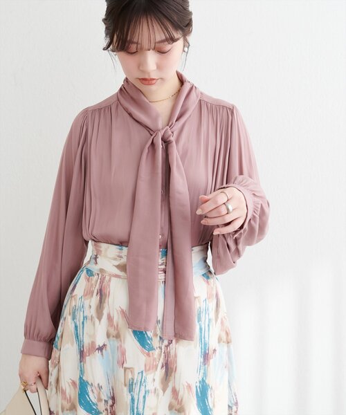 natural couture（ナチュラルクチュール）の「osonoとろみサテンボータイブラウス（シャツ/ブラウス・レディース・その他1/イエロー/モカ/ブルー/オフホワイト・FREE）」の12枚目の写真