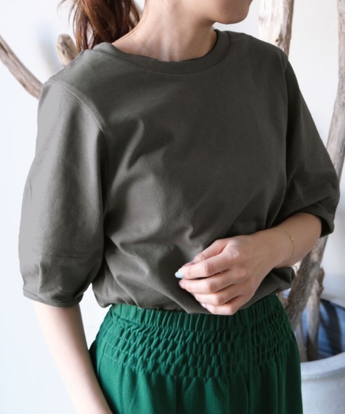 aquagarage（アクアガレージ）の「ボリューム袖カットソー（Tシャツ/カットソー・レディース・チャコール/グリーン/ブラック/オフホワイト・M）」の3枚目の写真