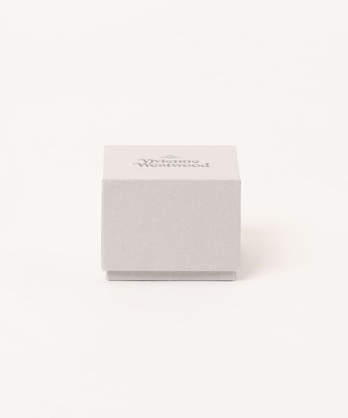 Vivienne Westwood(ヴィヴィアンウエストウッド)の「NEW DIAMANTE HEART RING(リング・レディース・ゴールド/シルバー系その他・SMALL/MEDIUM/LARGE/X-SMALL)」の4枚目の写真