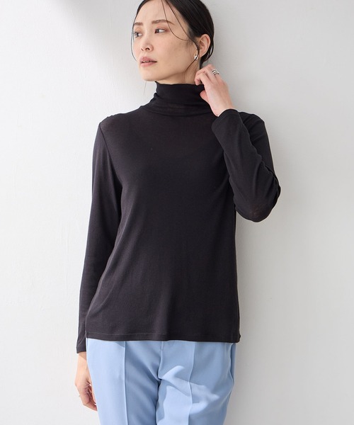 A/C DESIGN BY ALPHA CUBIC(エーシーデザインバイアルファキュービック)の「【2025年春夏】シアーハイネックプルオーバー(Tシャツ/カットソー・レディース・ライトグレー/オフホワイト/ブラック/サックスブルー・M/L/LL)」の2枚目の写真