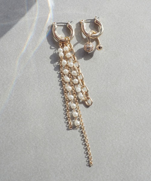 GOLDY(ゴールディ)の「パール チェーン ロング アシンメトリー ピアス(ピアス(両耳用)・レディース・シルバー/ゴールド・FREE)」の1枚目の写真
