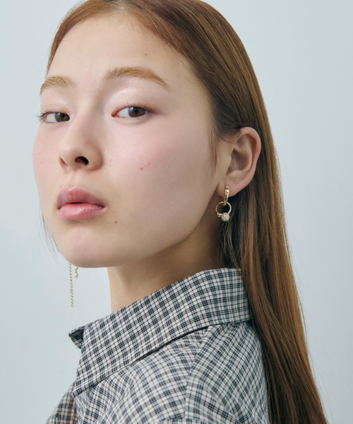 GOLDY(ゴールディ)の「パール チェーン ロング アシンメトリー ピアス(ピアス(両耳用)・レディース・シルバー/ゴールド・FREE)」の10枚目の写真
