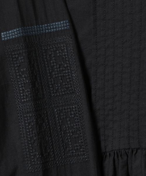 JEANASIS(ジーナシス)の「エンブロイダリーペプラムブラウス/328072(シャツ/ブラウス・レディース・ホワイト/ブラック・FREE)」の3枚目の写真