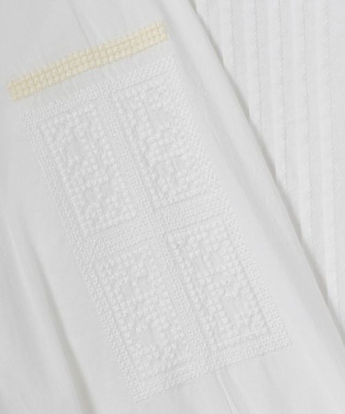 JEANASIS(ジーナシス)の「エンブロイダリーペプラムブラウス/328072(シャツ/ブラウス・レディース・ホワイト/ブラック・FREE)」の12枚目の写真