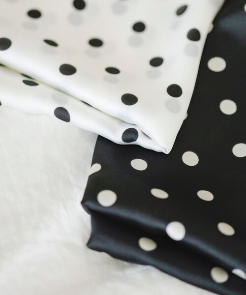 ロドリリオン　ドットサテンスカーフ/ホワイト ロドリリオン ドットサテンスカーフ/ホワイト Dotサテンスカーフ