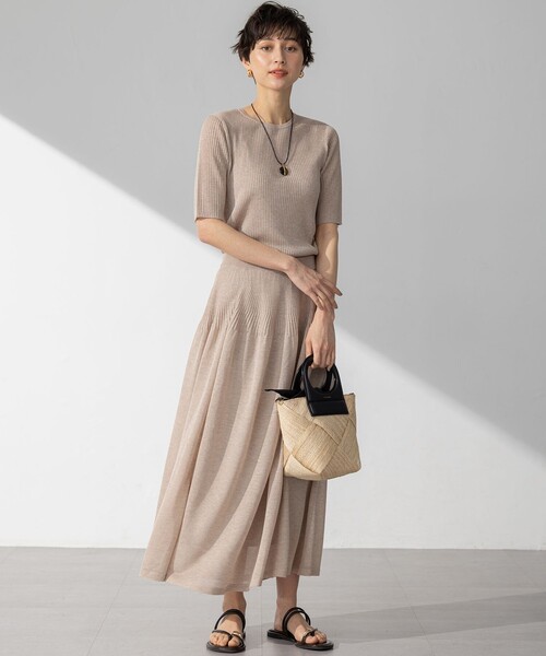 23区（ニジュウサンク）の「【洗える】シャイニーシアー リブ ニット（ニット/セーター・レディース・ブラック系/ライトグレー系/ベージュ系・38/40）」の13枚目の写真