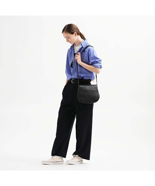 genten(ゲンテン)の「クオイオ ルウィド かぶせ付きショルダーバッグ(ショルダーバッグ・レディース・ブラウン/ダークグレー・FREE)」の5枚目の写真
