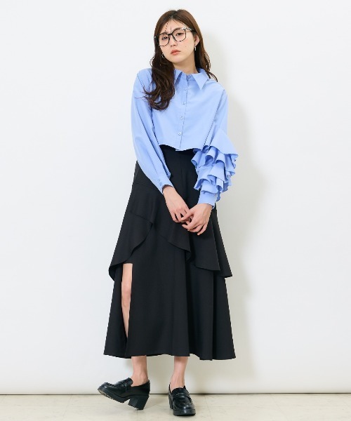AND COUTURE（アンドクチュール）の「アシメフリルクロップドシャツ（シャツ/ブラウス・レディース・ネイビー/ブルー/オフホワイト・FREE）」の10枚目の写真