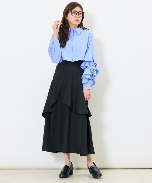 AND COUTURE（アンドクチュール）の「アシメフリルクロップドシャツ（シャツ/ブラウス・レディース・ネイビー/ブルー/オフホワイト・FREE）」の11枚目の写真