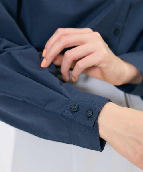 AND COUTURE（アンドクチュール）の「アシメフリルクロップドシャツ（シャツ/ブラウス・レディース・ネイビー/ブルー/オフホワイト・FREE）」の16枚目の写真