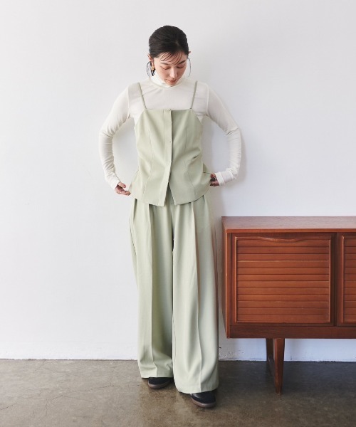 FMiBL(ファミル)の「タックワイドパンツ(スラックス・レディース・ブラック/ミント・FREE)」の17枚目の写真