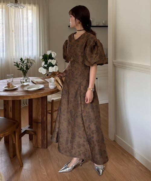 efill（エフィル）の「ボリューム袖 の ジャガード ワンピース（ワンピース・レディース・ベージュ/ホワイト/ブラウン・S/M）」の8枚目の写真