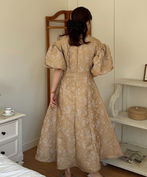 efill（エフィル）の「ボリューム袖 の ジャガード ワンピース（ワンピース・レディース・ベージュ/ホワイト/ブラウン・S/M）」の16枚目の写真