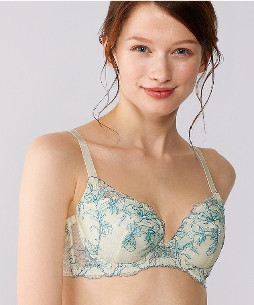 Triumph（トリンプ）の「天使のブラ スリムライン 極上ライト634 ブラジャー【B,Cカップ】 TR634 WHU（ブラジャー・レディース・ブルー/ベージュ/ホワイト/ピンク・C80/C75/C65/C70/B70/B75/C85/C90/C95）」の2枚目の写真