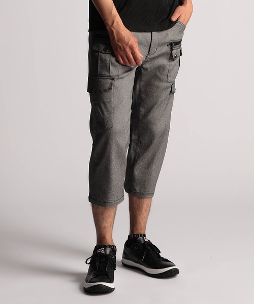 NICOLE CLUB FOR MEN（ニコルクラブフォーメン）の「【２５モデルEC限定再販売】ガムストレッチ　クロップドカーゴパンツ（その他パンツ・メンズ・ブラック系/チャコール/カーキ系/ネイビー・SMALL/MEDIUM/X-LARGE/LARGE）」の2枚目の写真